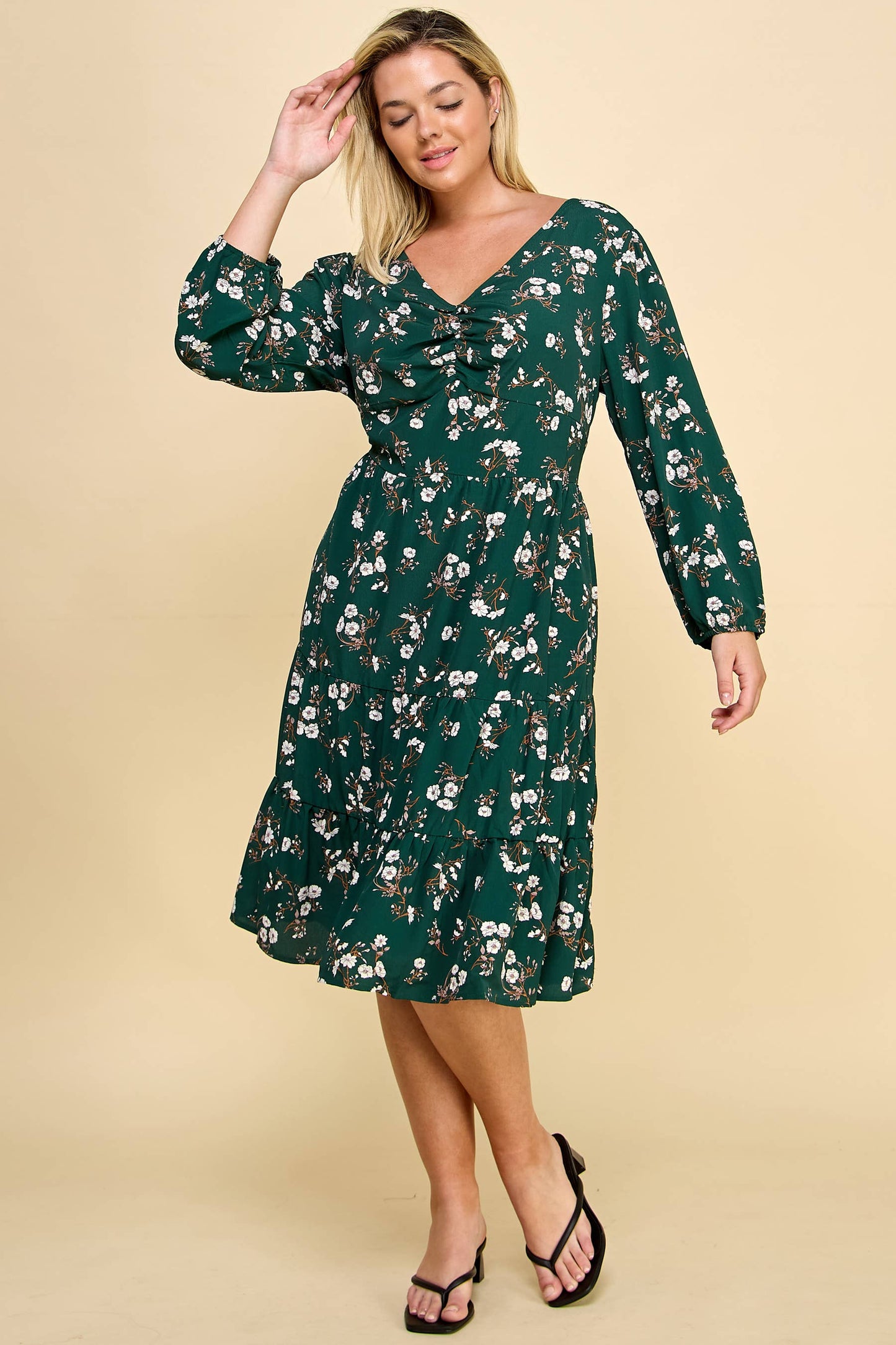 PLUS SIZE RUFFLED FLORAL FIT & FLARE MIDI DRESS A521354B59X