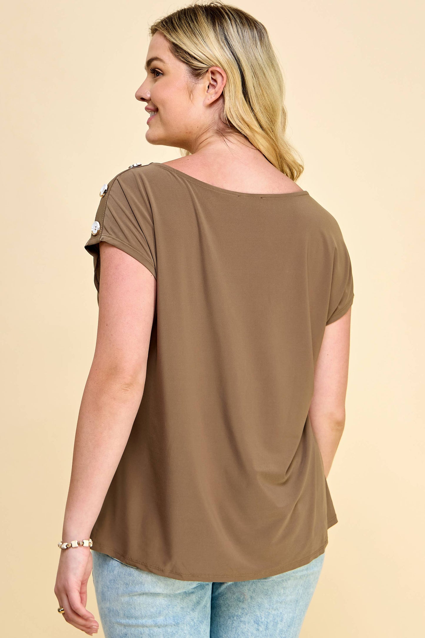 PLUS SIZE SHORSLEEVE TOP WITH BUTTONS SHOULDERS