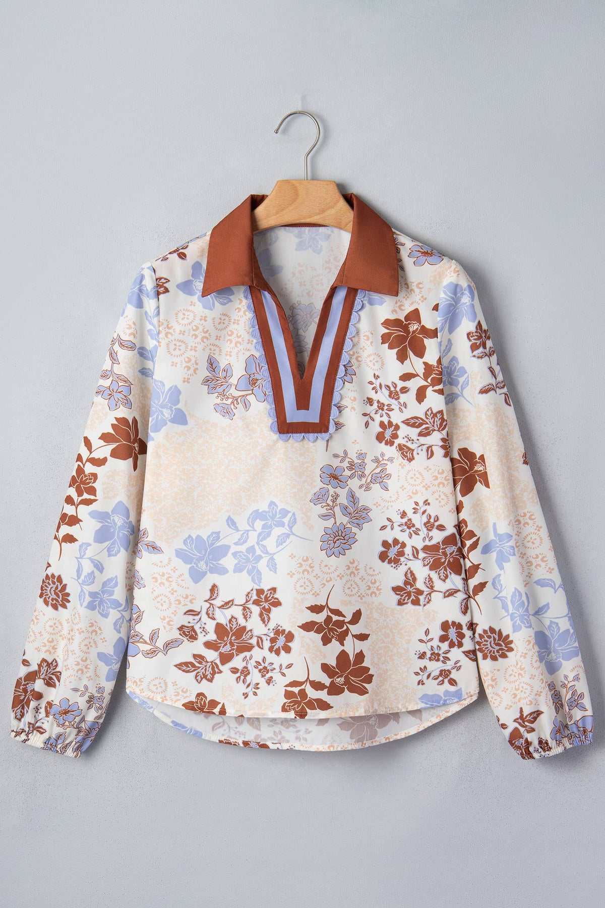 66 Plus Size Floral Print Colorblock V Neck Blouse (S-4X)
