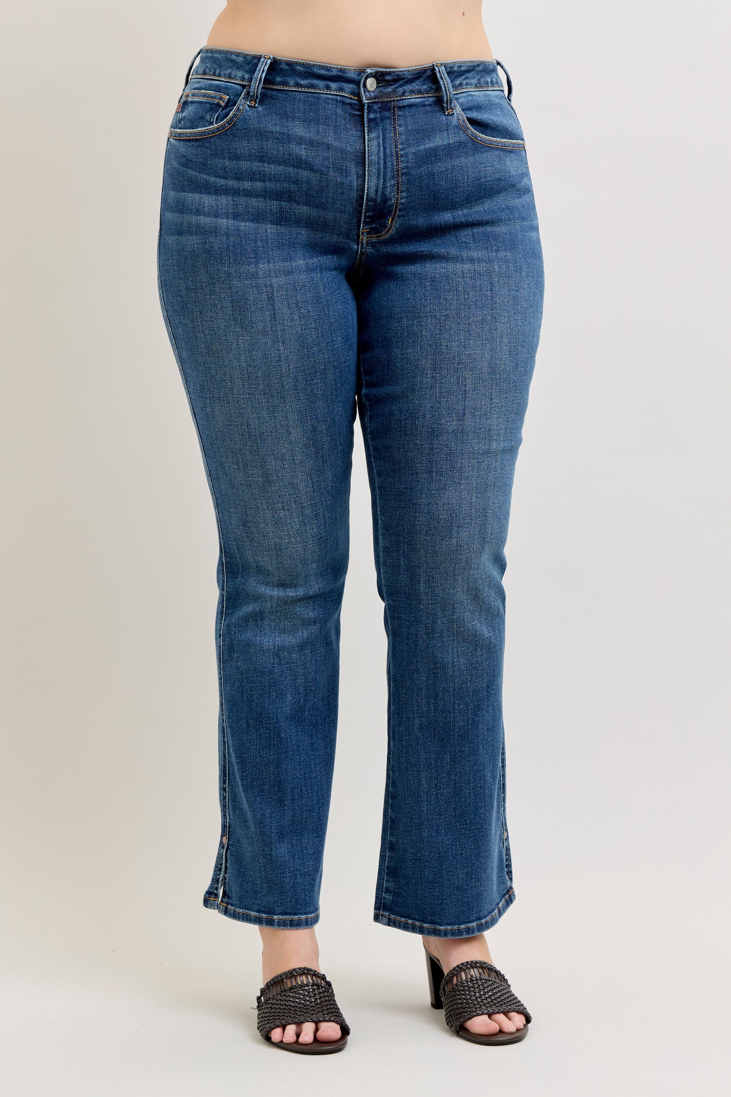 Judy Blue MR Bootcut w/Cell Phone Back Pkt & Slit