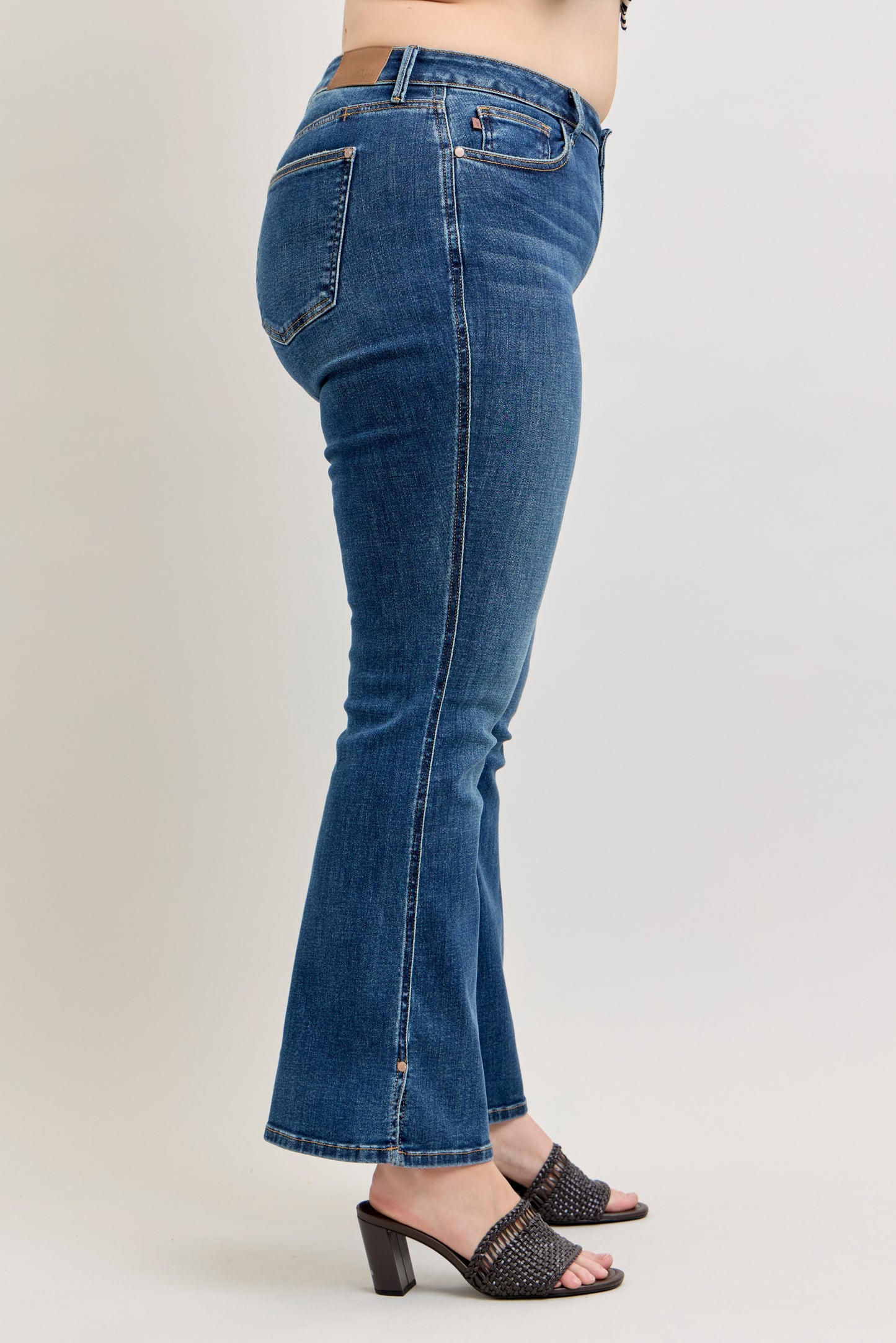 Judy Blue MR Bootcut w/Cell Phone Back Pkt & Slit