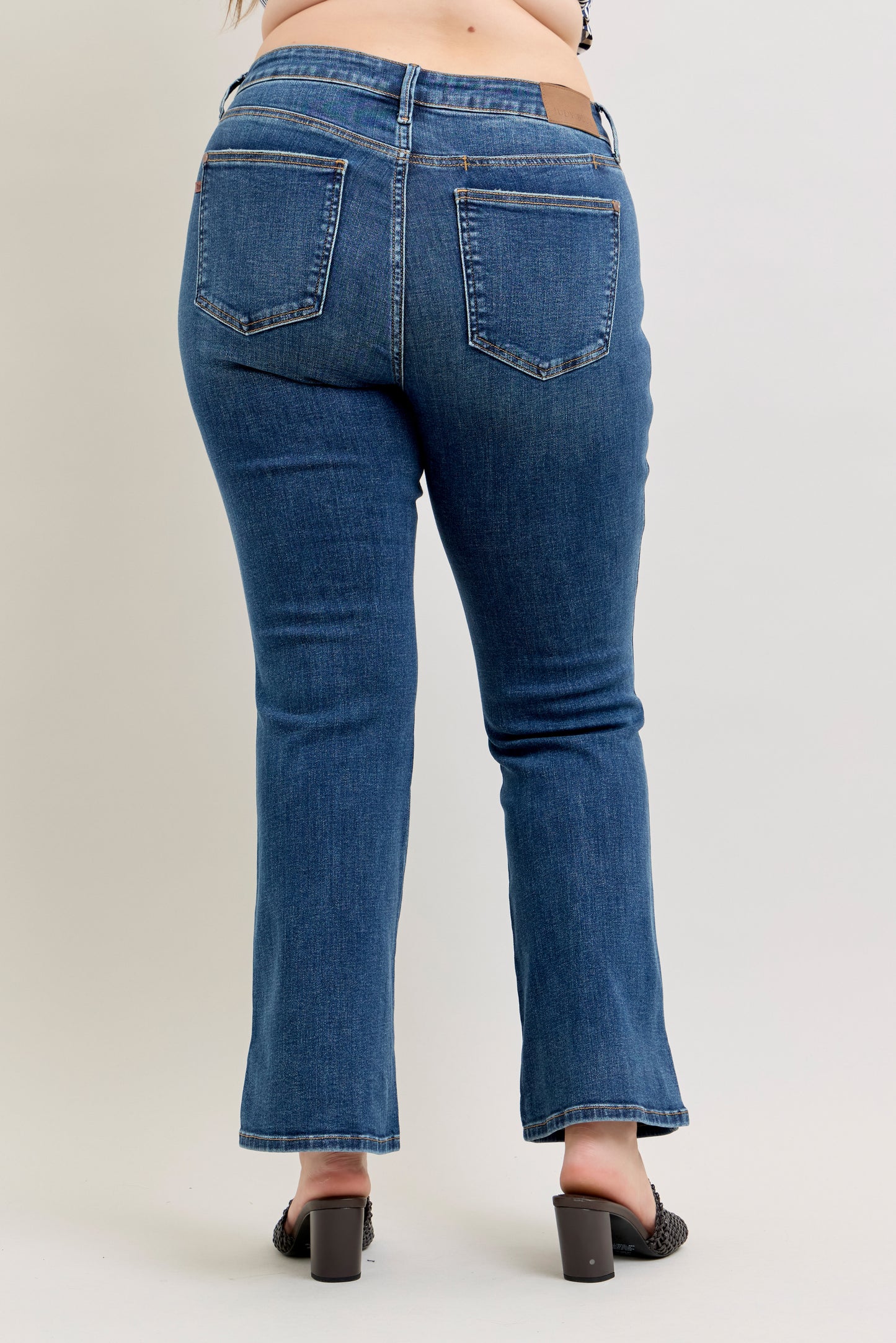 Judy Blue MR Bootcut w/Cell Phone Back Pkt & Slit