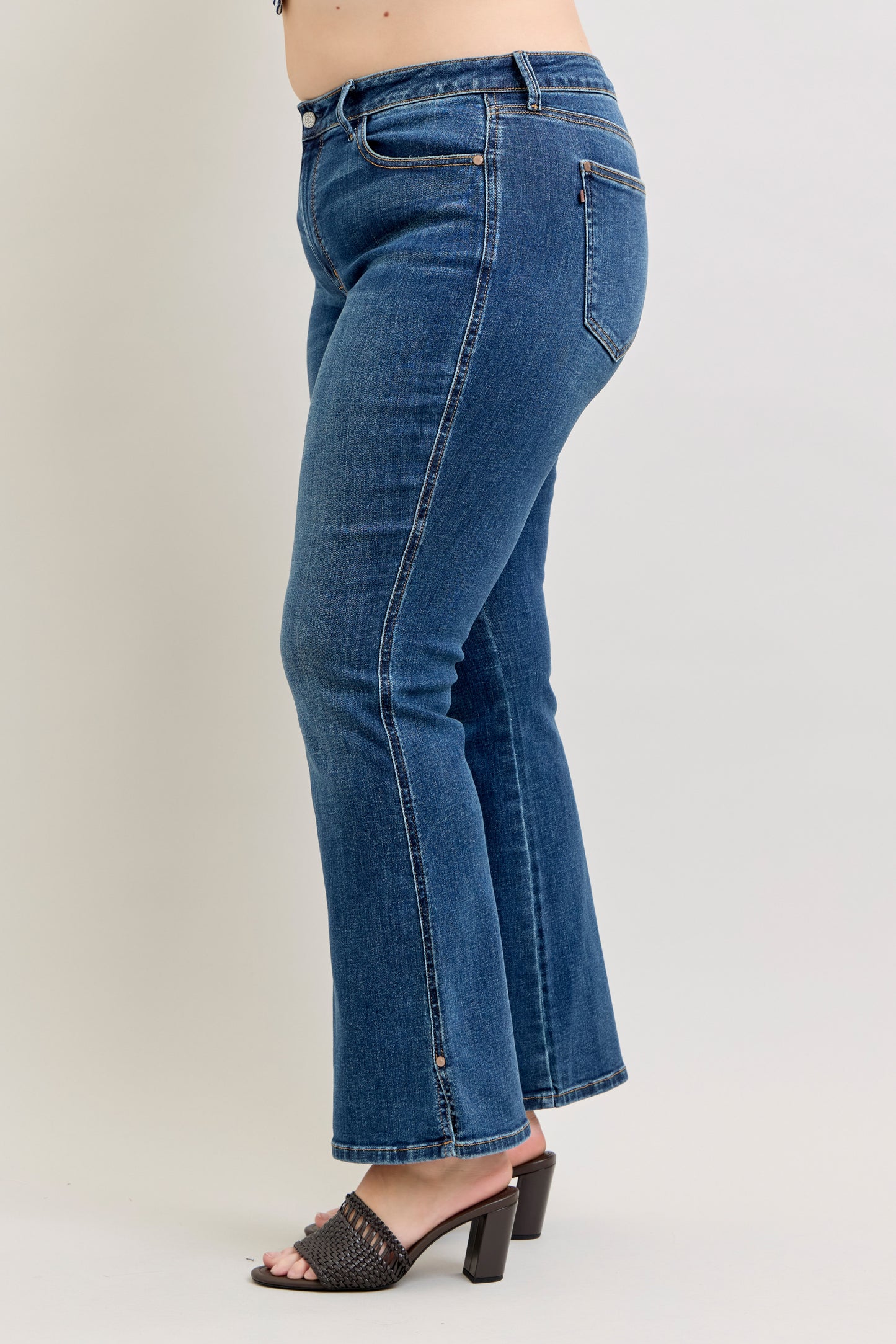 Judy Blue MR Bootcut w/Cell Phone Back Pkt & Slit