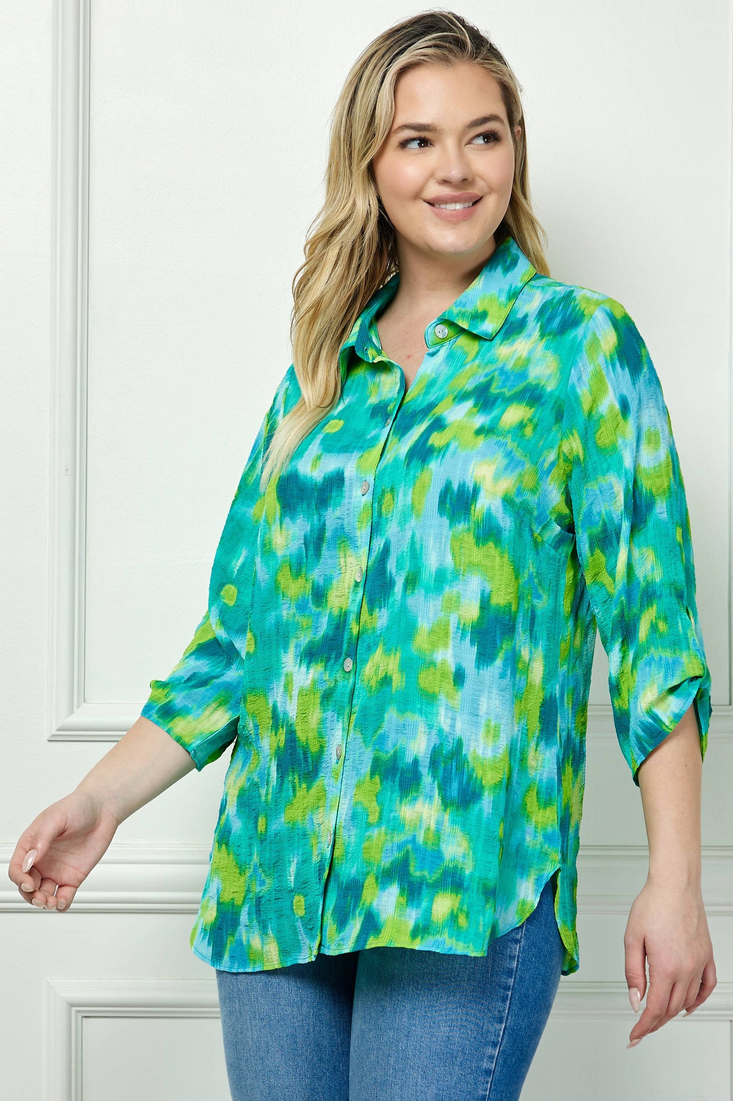 PLUS SIZE BUTTON DOWN BLOUSE