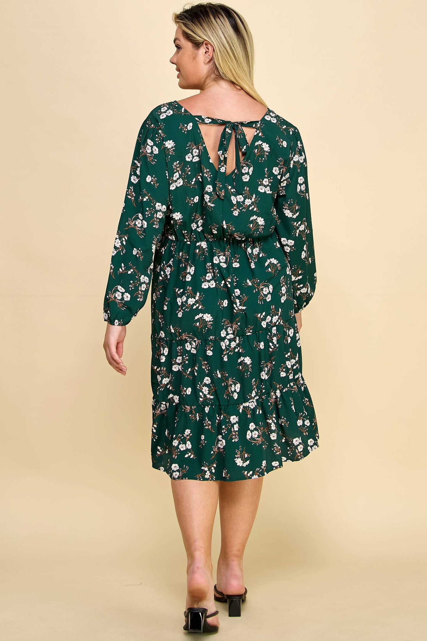 PLUS SIZE RUFFLED FLORAL FIT & FLARE MIDI DRESS A521354B59X