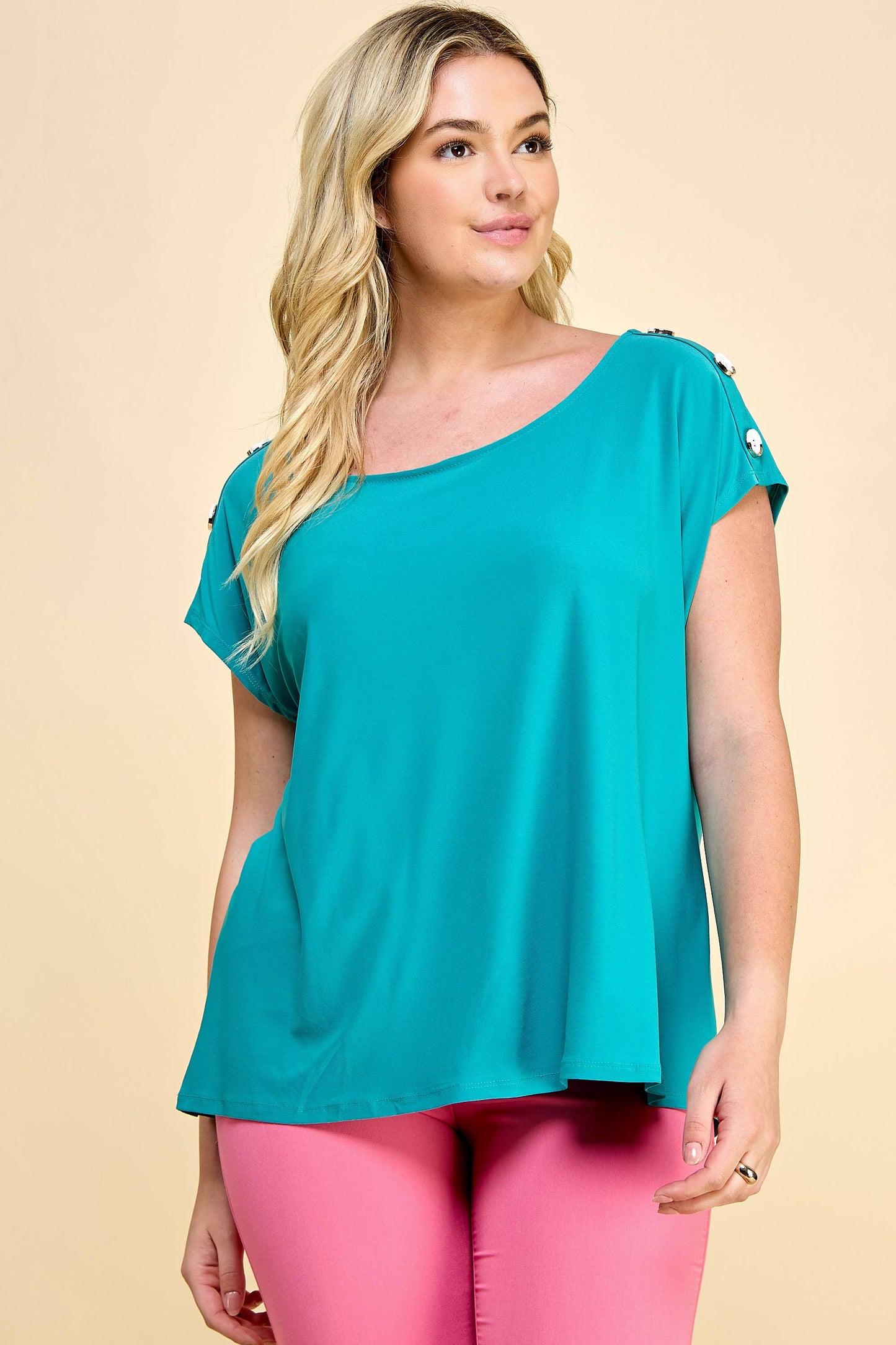 PLUS SIZE SHORSLEEVE TOP WITH BUTTONS SHOULDERS