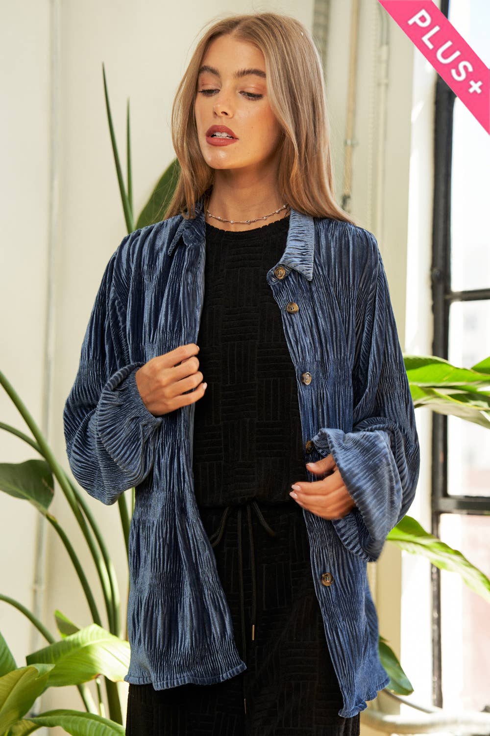 Plus - Crinkle Velvet Balloon Sleeve Button-Front Shirt