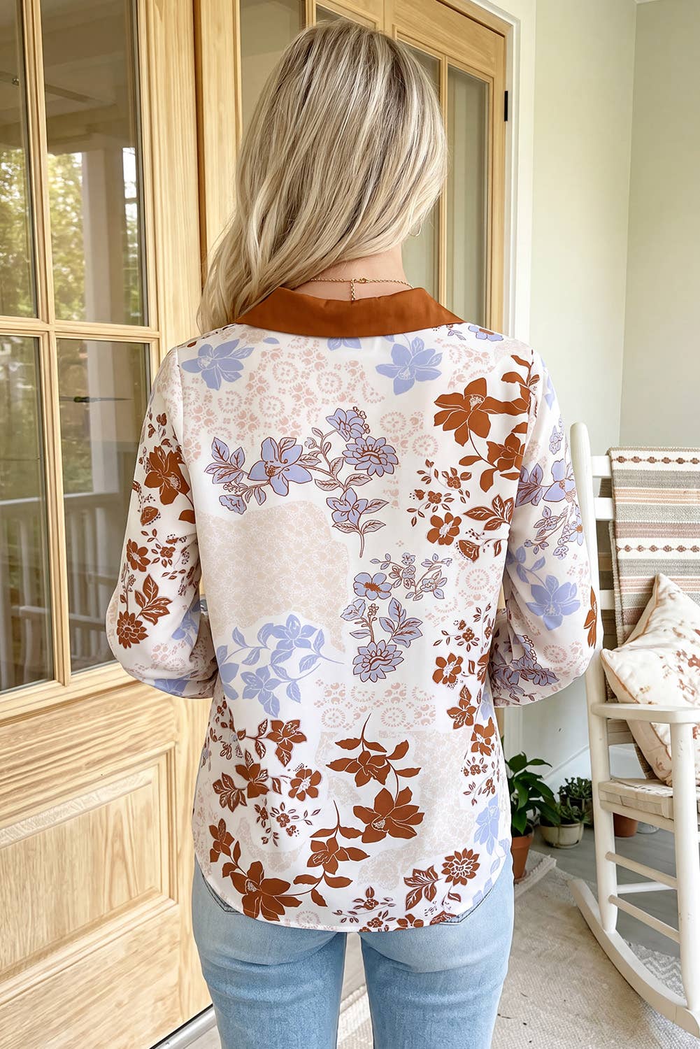 66 Plus Size Floral Print Colorblock V Neck Blouse (S-4X)