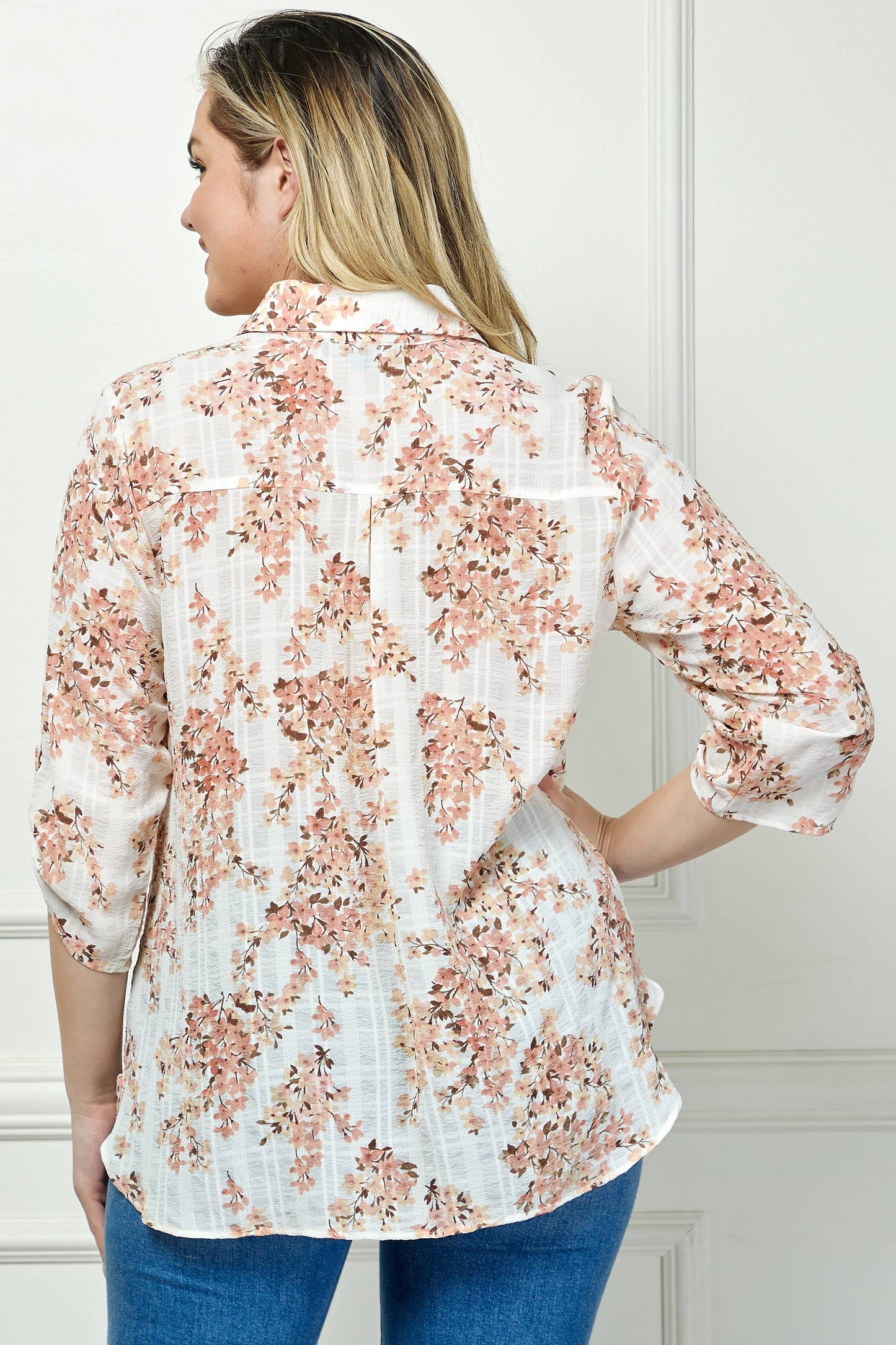 PLUS SIZE BUTTON DOWN BLOUSE
