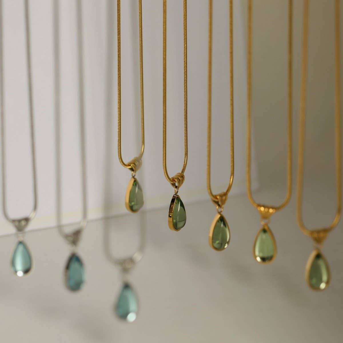 Fashionable water drop blue ocean necklace_CWMM5582
