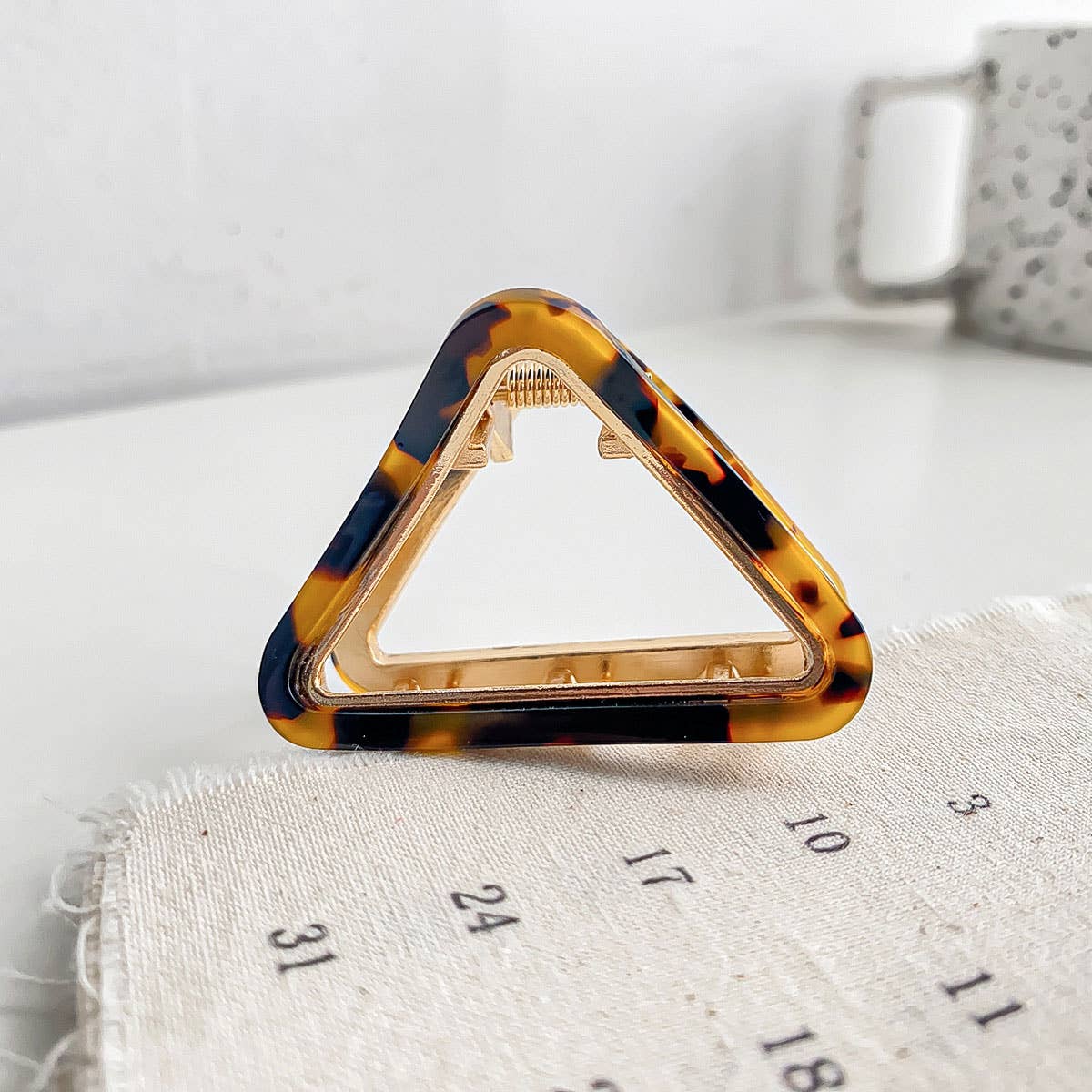ACETATE TORTOISE SHELL HAIR CLAW CLIP PYRAMID MINI_CWAHA0400