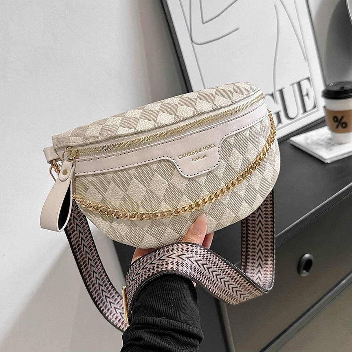 Checkered Chain Strap PU Crossbody Chest Bag_CUAB00597