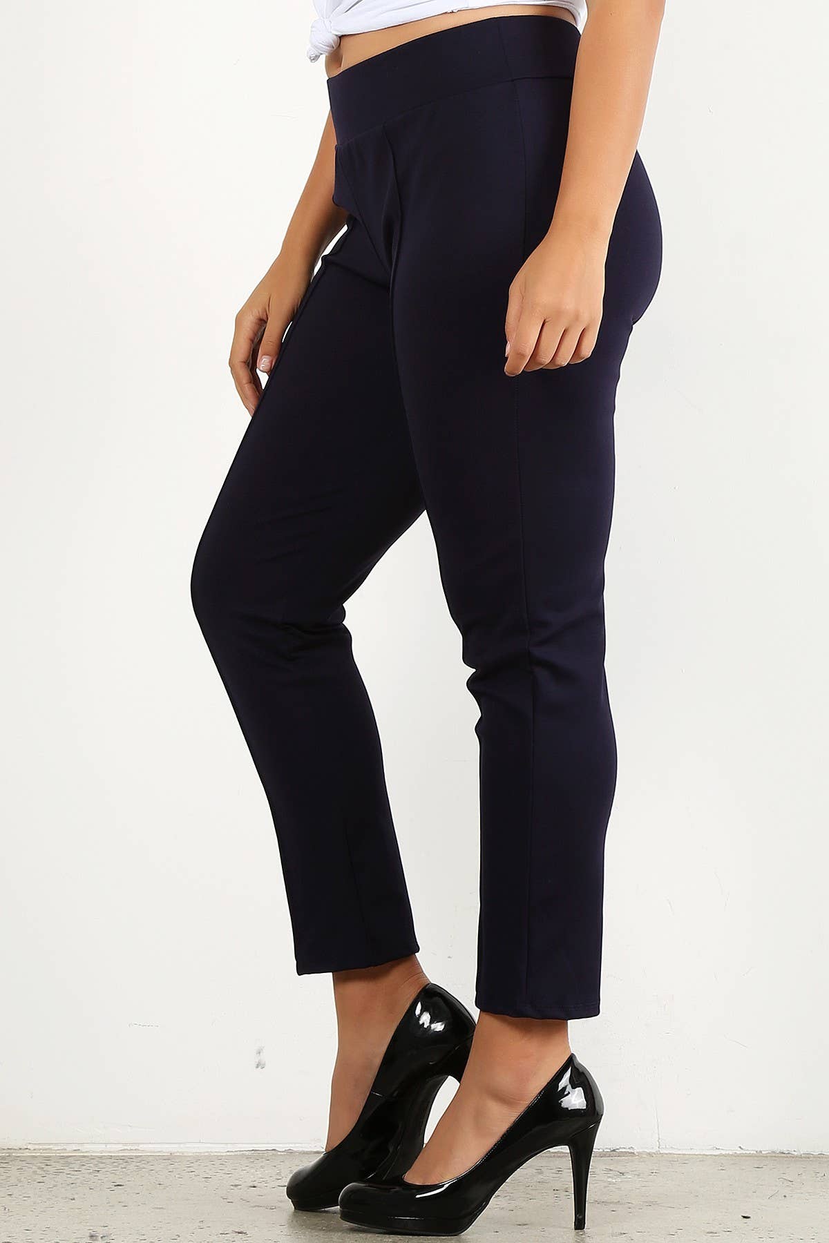 Plus Size High Waisted Pin-Tuck Skinny Pants - WG16213-2P