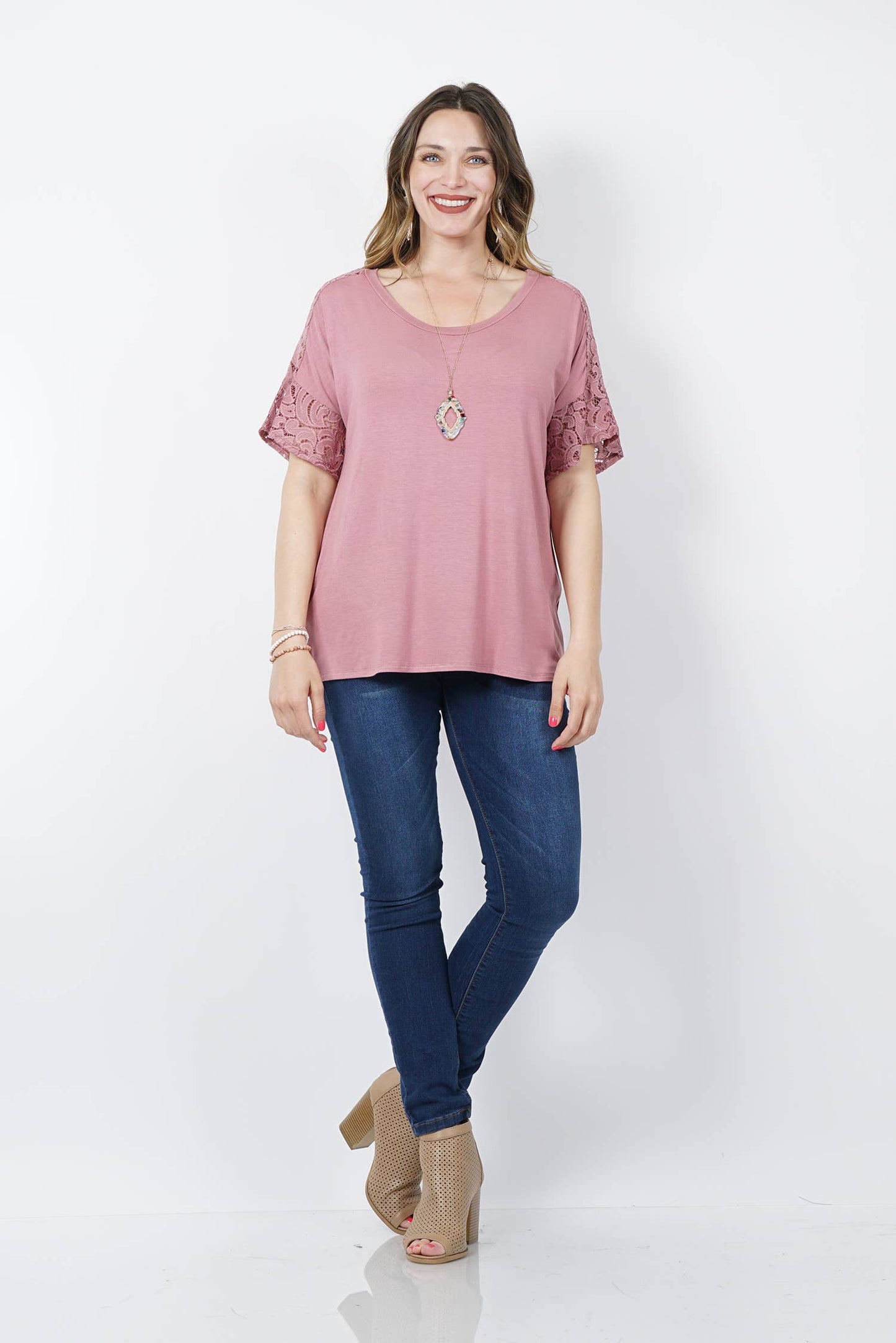 ._ SI-14339 PLUS SIZE Lace sleeve detail top