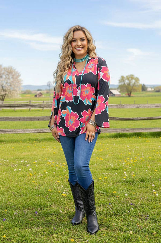 GJQ15749 Women black tops w/v-neckline