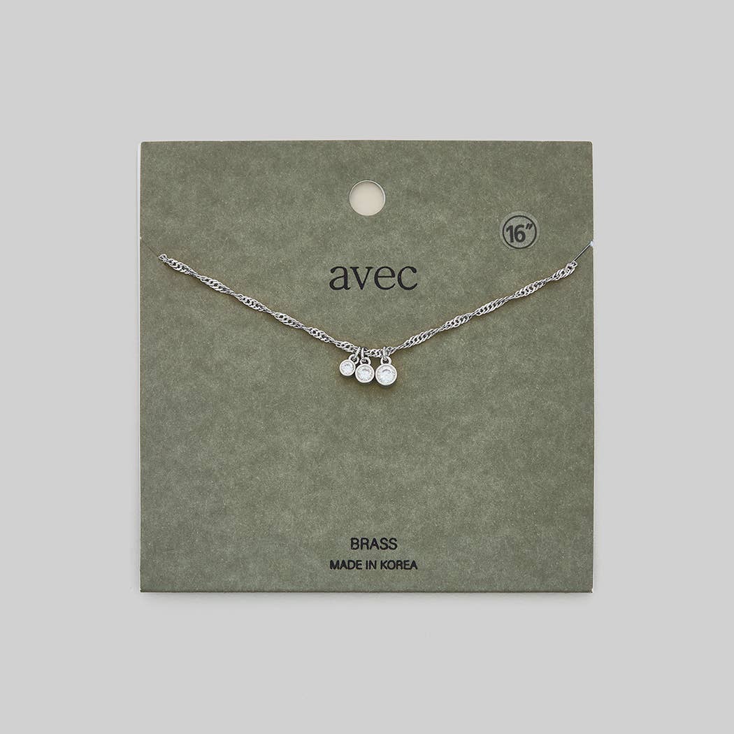 TRIPLE CZ CHARM TWISTED CHAIN NECKLACE