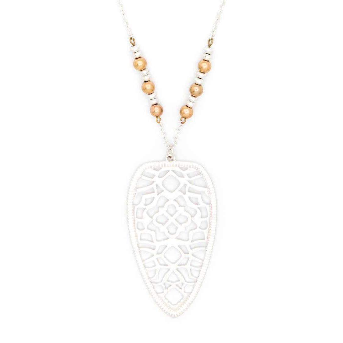 Cutout Pattern Arrow Head Pendant Necklace