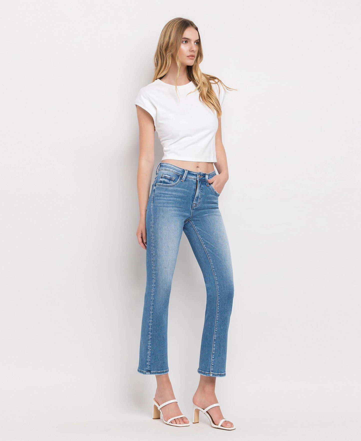 TUMMY CONTROL MID RISE CROP FLARE JEANS LV1357
