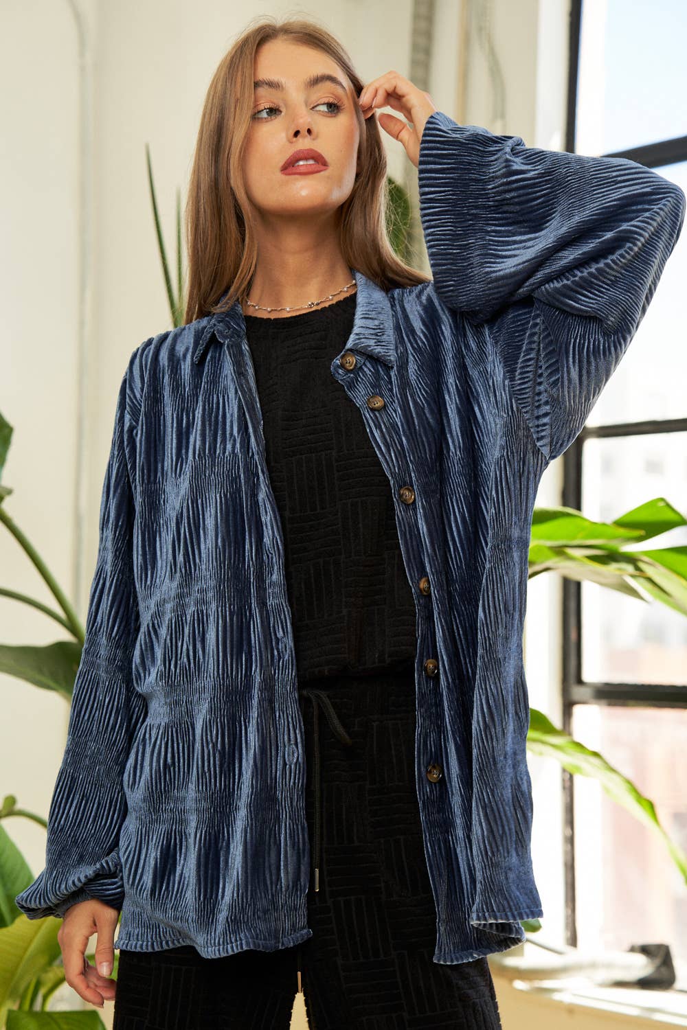Plus - Crinkle Velvet Balloon Sleeve Button-Front Shirt