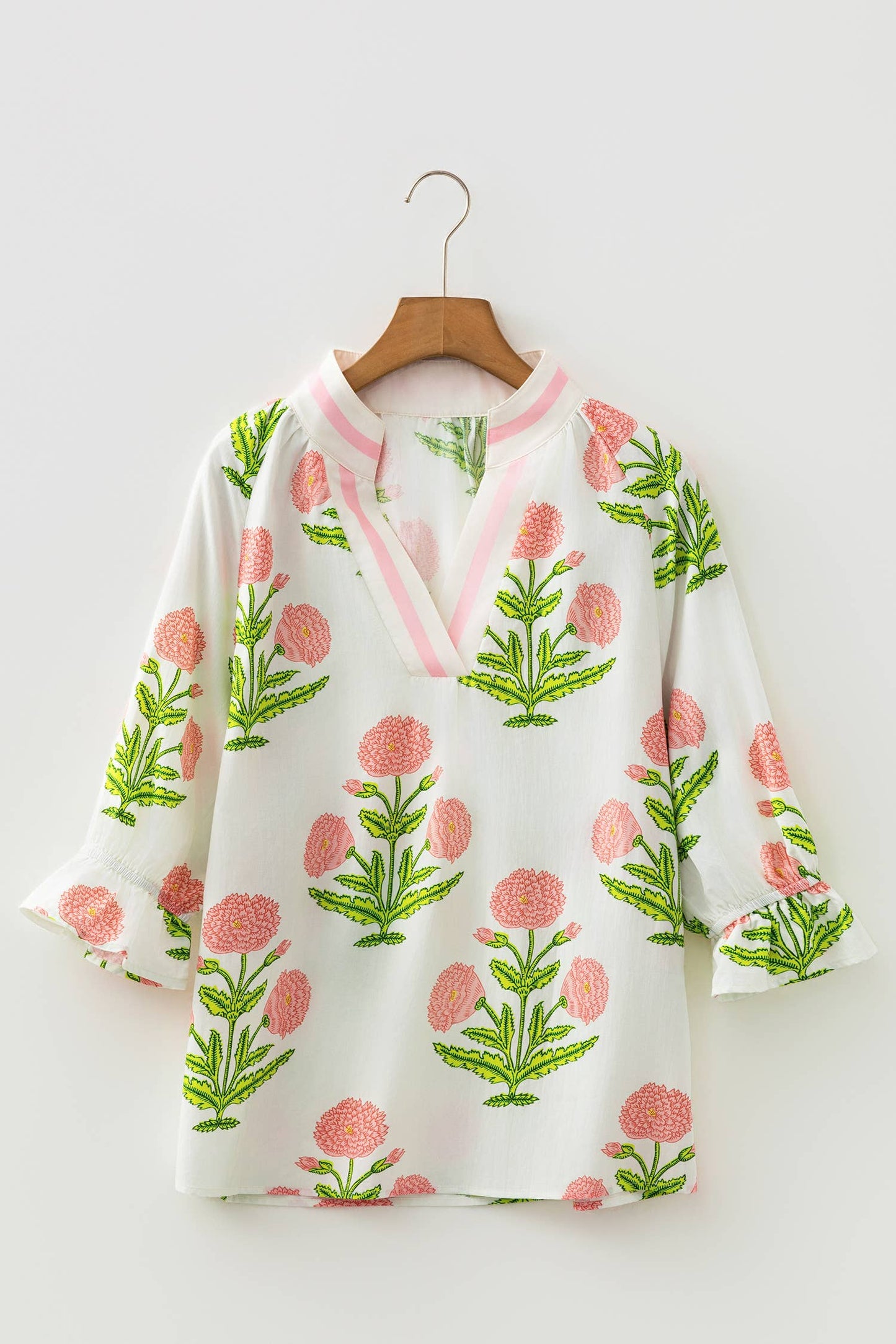 Plus Size Wild Flower Print V Neck 3/4 Sleeve Blouse (S-4X)