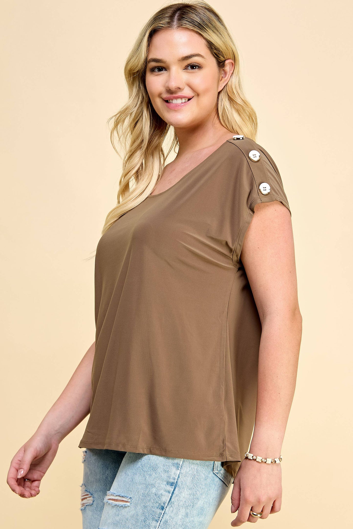 PLUS SIZE SHORSLEEVE TOP WITH BUTTONS SHOULDERS