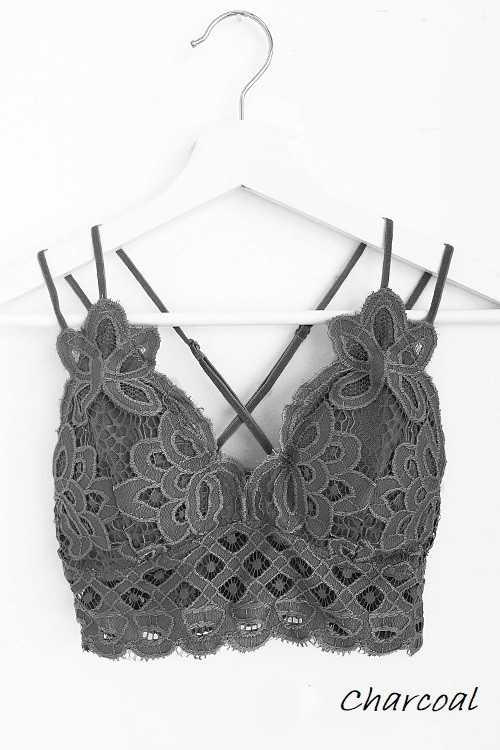 Plus Size Scalloped Lace Cami Bralette