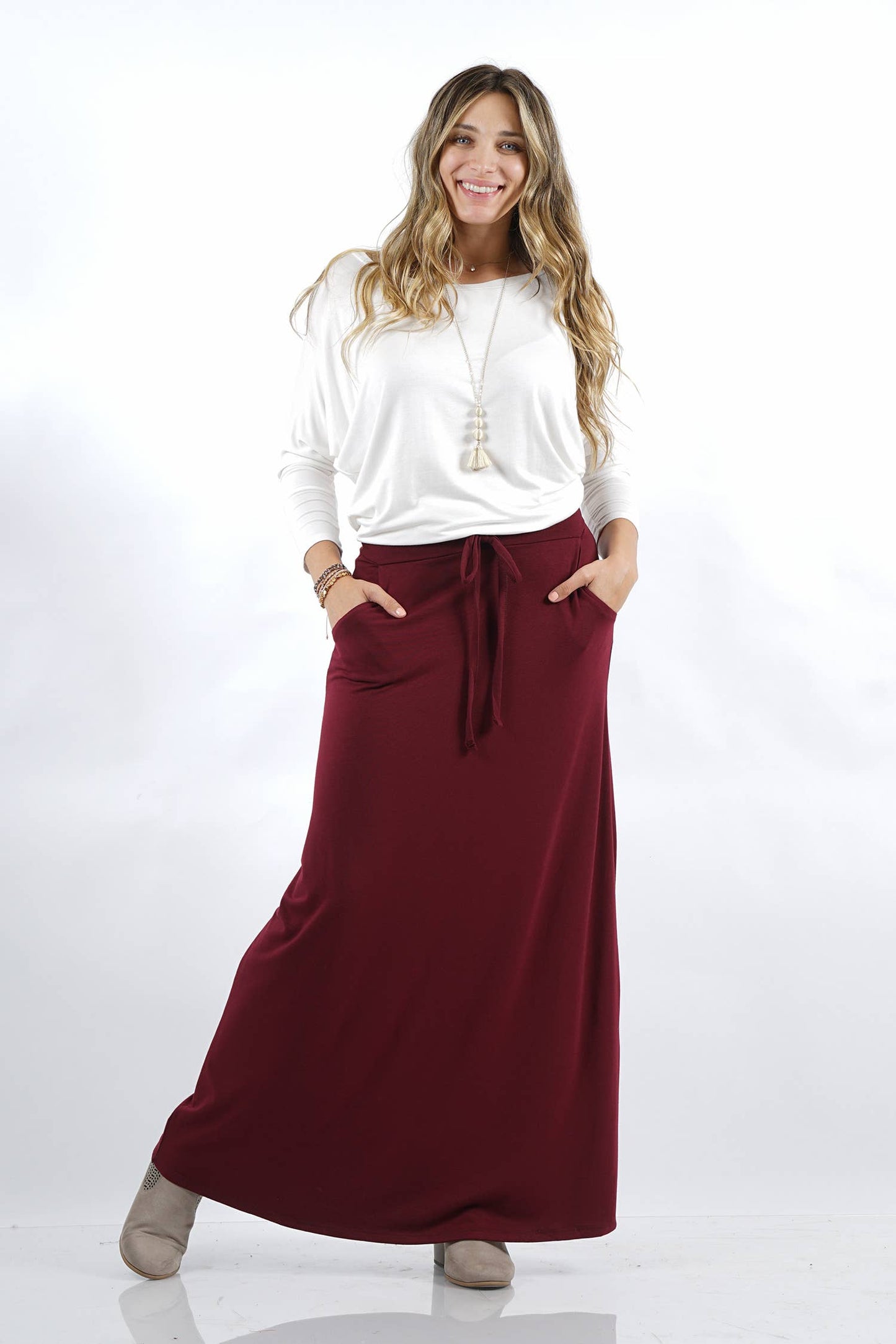 ",..Plus size Maxi Skirt w\ pockets