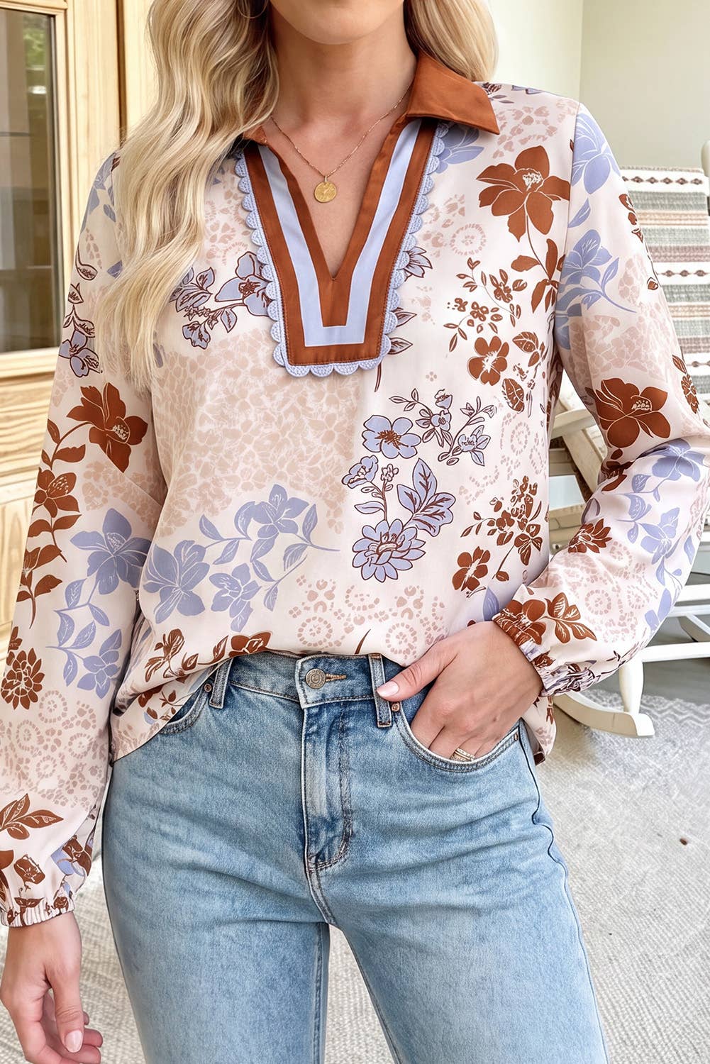 66 Plus Size Floral Print Colorblock V Neck Blouse (S-4X)