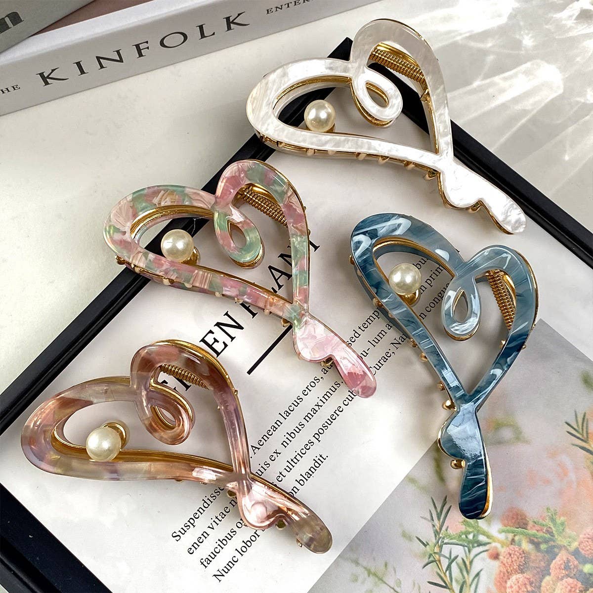 SWEET AND VERSATILE HEART HOLLOW HAIRPIN_CWAHA2641