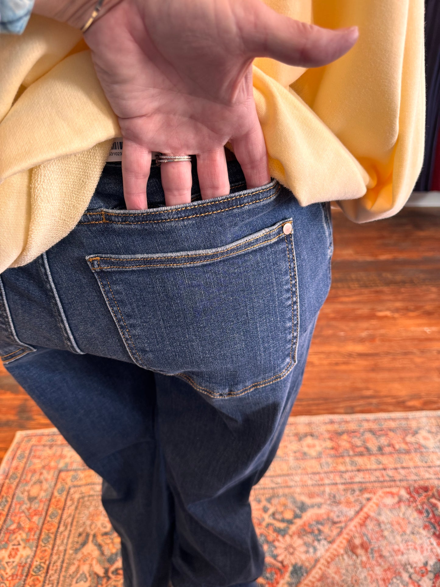 Judy Blue MR Bootcut w/Cell Phone Back Pkt & Slit