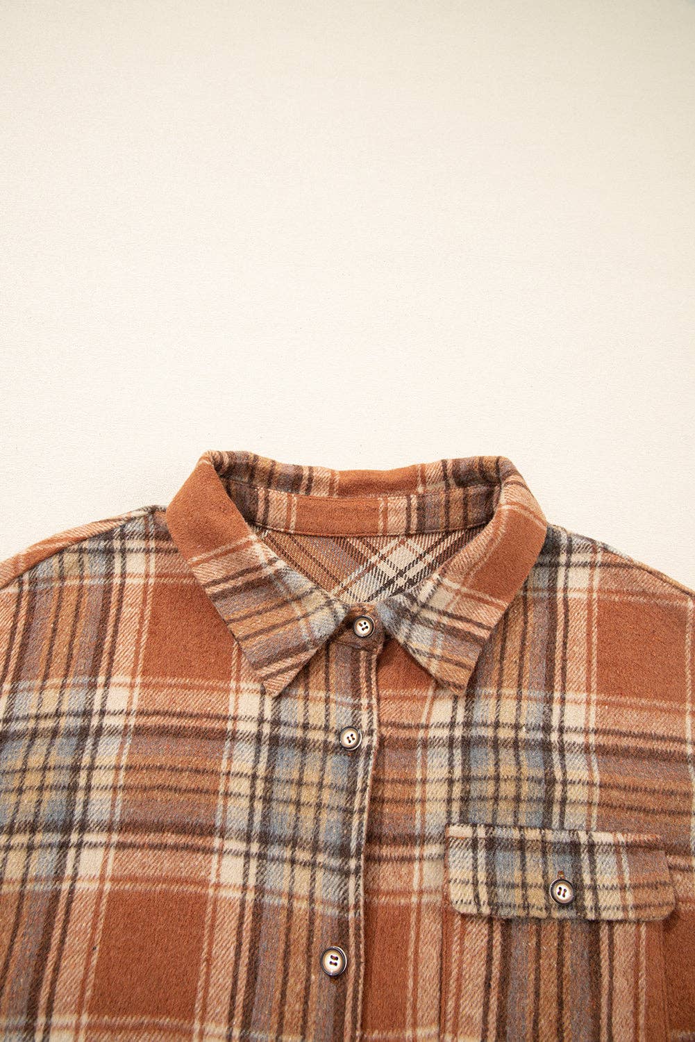 Plus Size Plaid Flap Pocket Buttoned Shacket