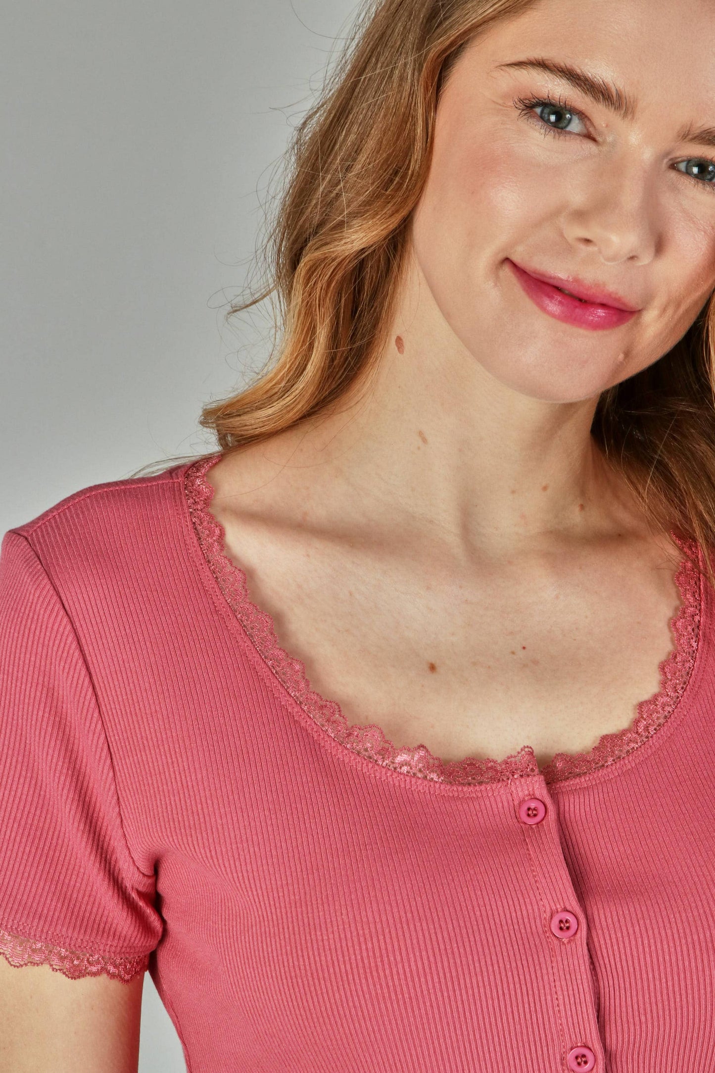 Solid rib button top with dtm edge lace- plus (P17893-PLUS)