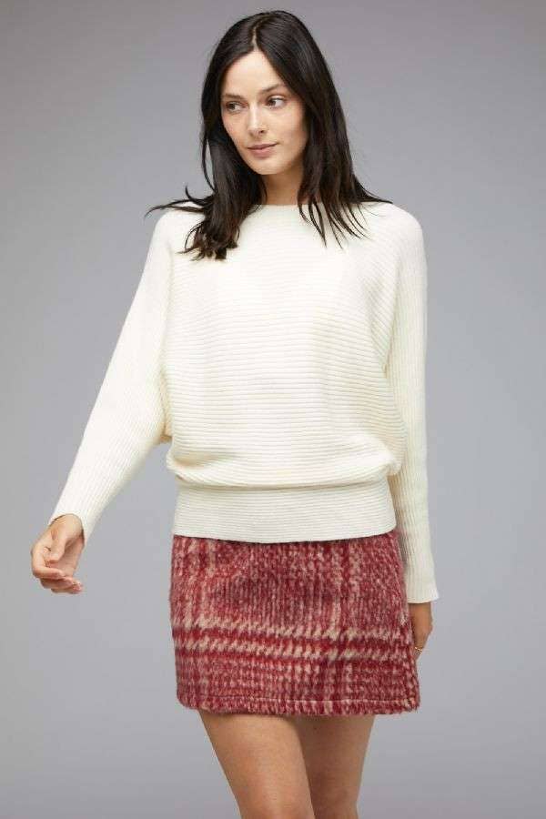 PLUS PLAID POCKET TWEED MINI SKIRT - Model Wearing 1X