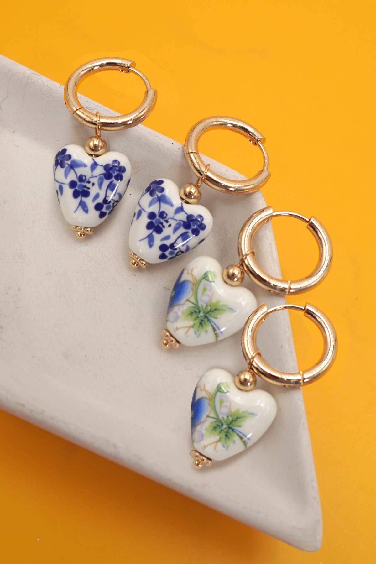 BLUE CERAMIC PORCELAIN  GOLD PEARL DROP EARRINGS | 40E391