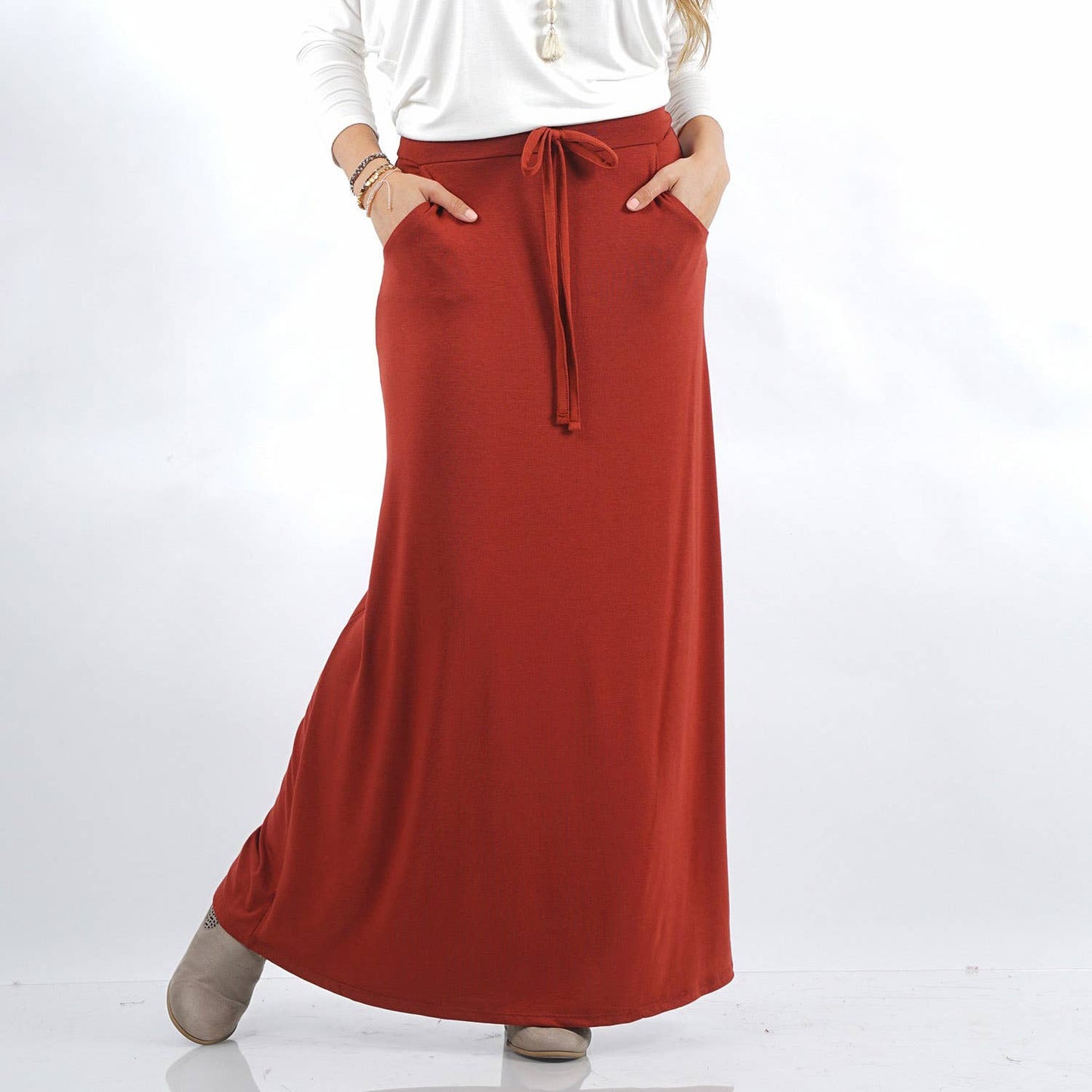 ",..Plus size Maxi Skirt w\ pockets
