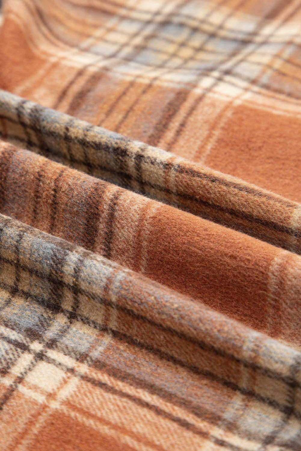 Plus Size Plaid Flap Pocket Buttoned Shacket