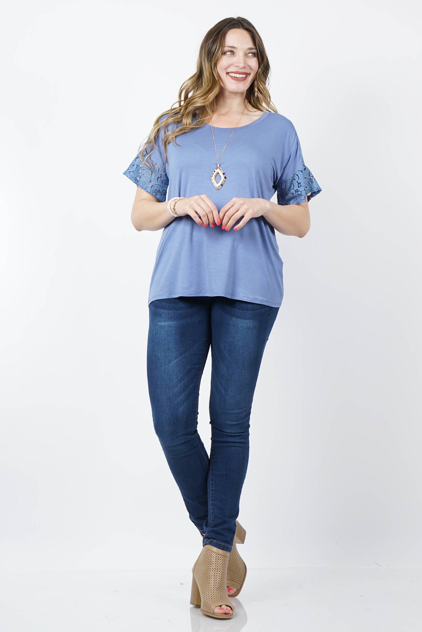 ._ SI-14339 PLUS SIZE Lace sleeve detail top