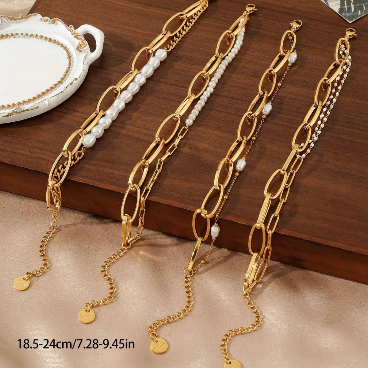 MULTI-LAYER VINTAGE CHAIN PEARL BRACELET_CWMM3722